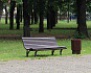 В парке – новые скамейки
